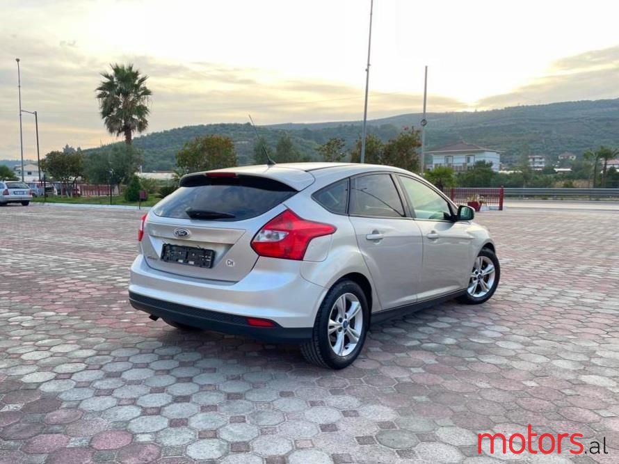 2011' Ford Focus photo #3