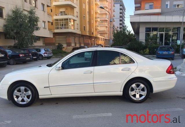 2003' Mercedes-Benz E-Class photo #1