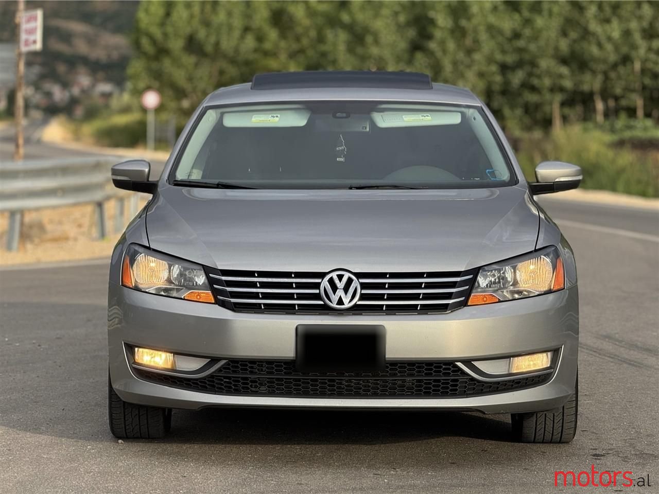 2013' Volkswagen Passat photo #3