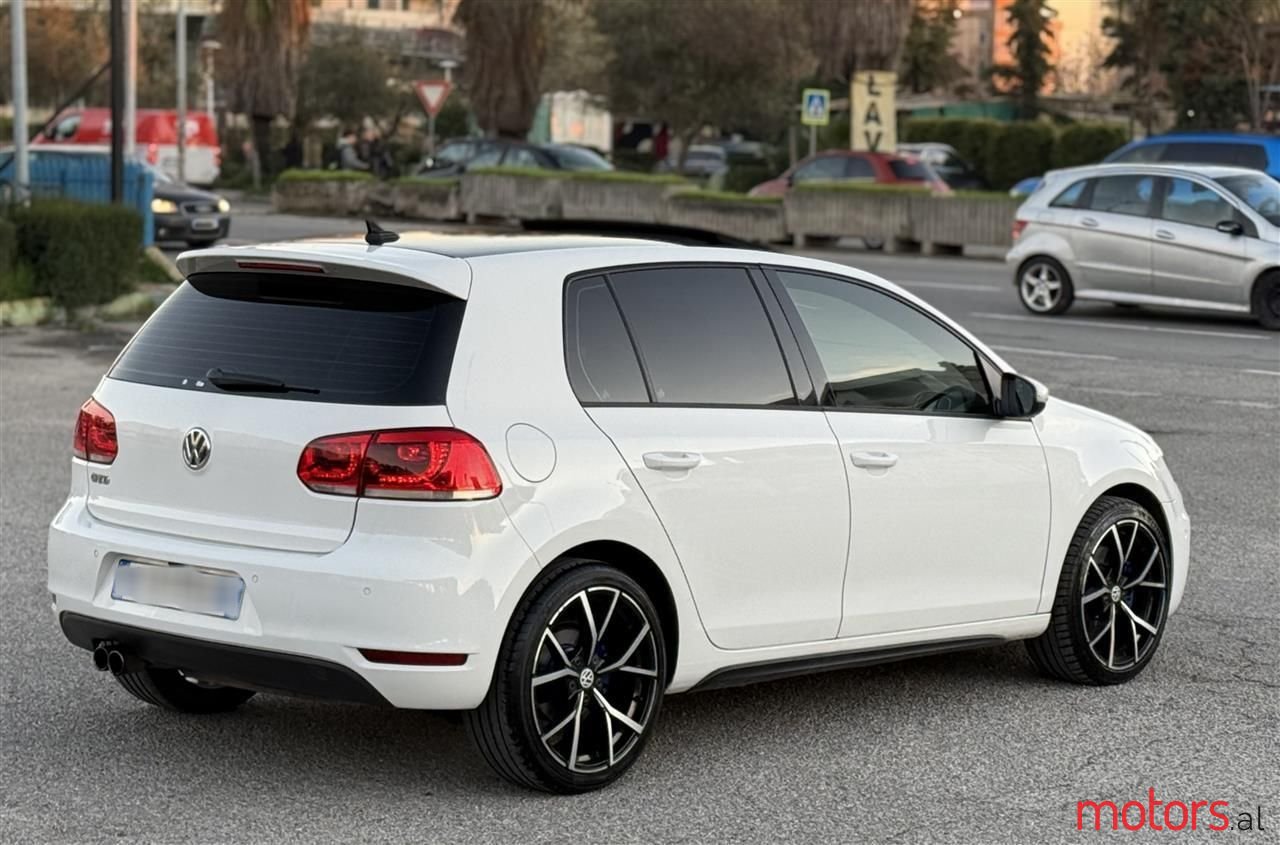 2013' Volkswagen Golf photo #6