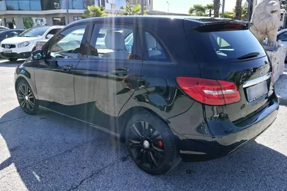 2013' Mercedes-Benz B 180