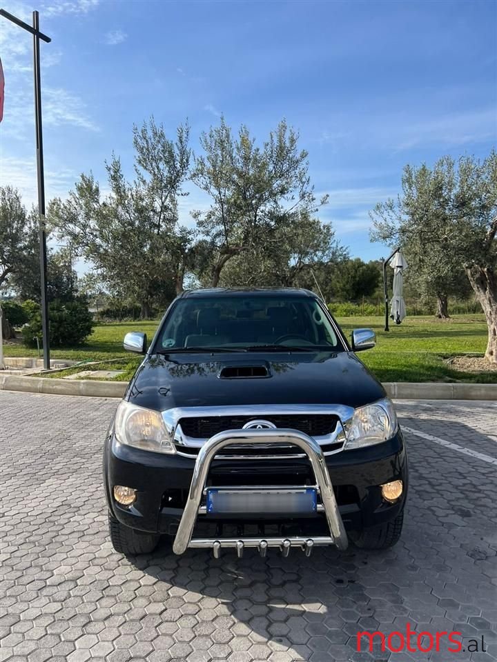 2011' Toyota Hilux photo #5