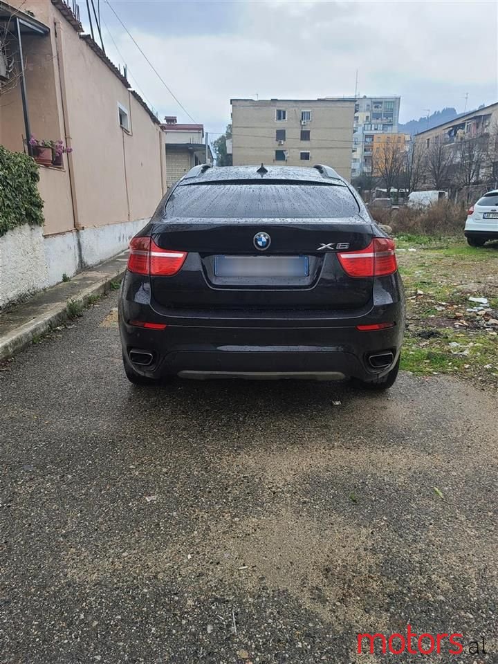 2011' BMW X6 M photo #2