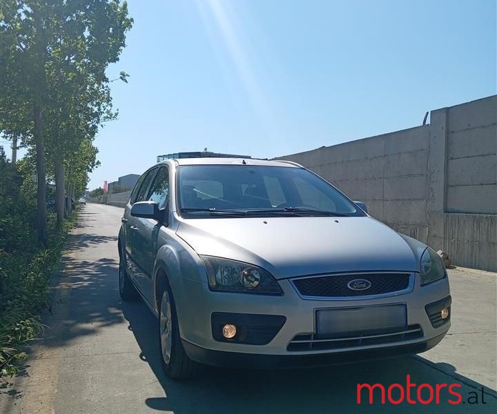 2005' Ford Focus photo #2