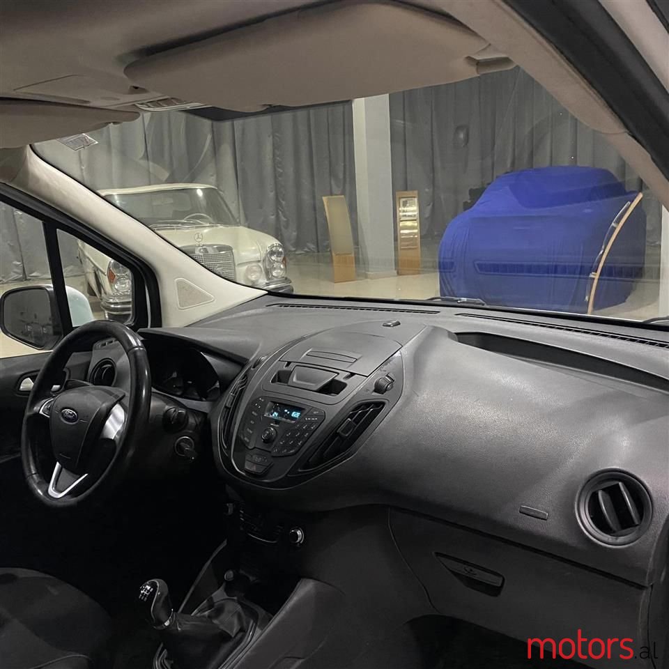 2016' Ford Courier photo #6