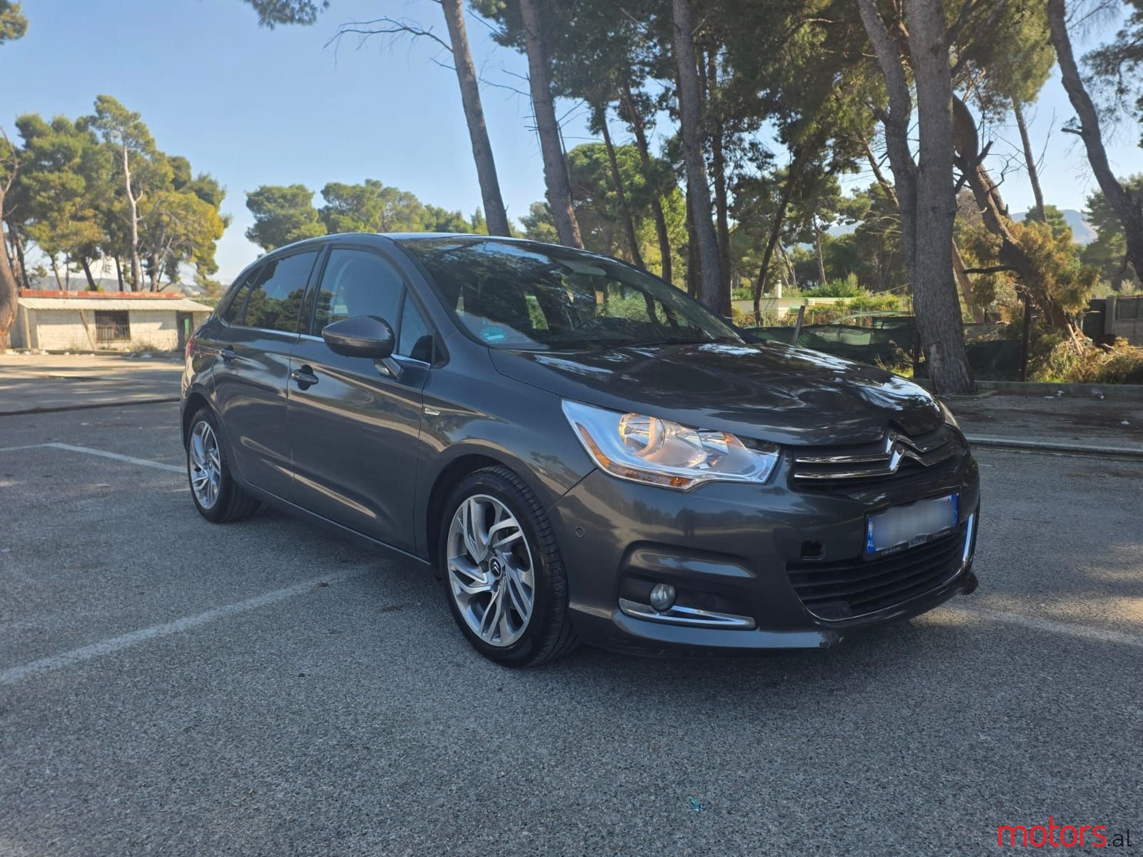 2011' Citroen C4 photo #3