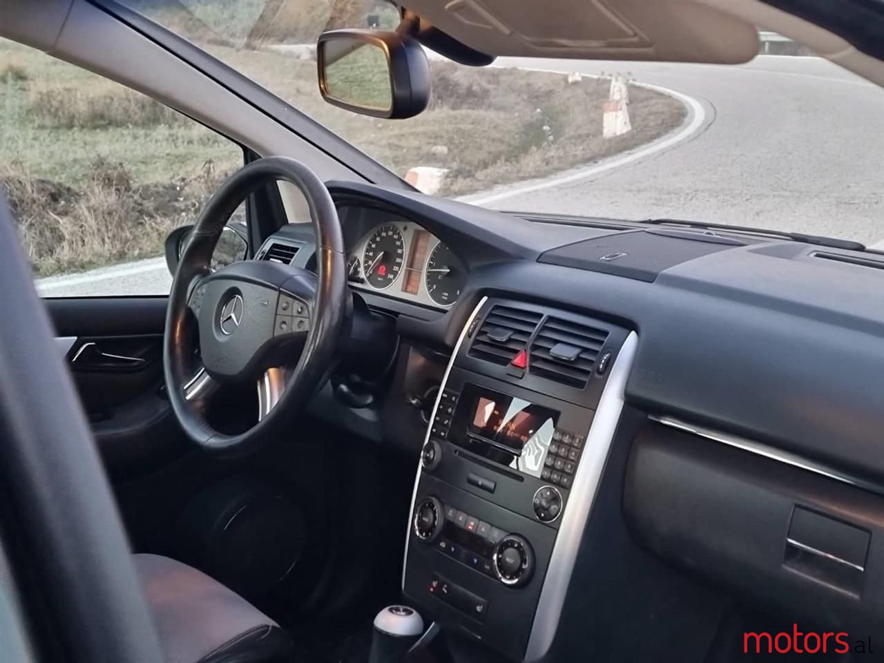 2006' Mercedes-Benz B 180 photo #3