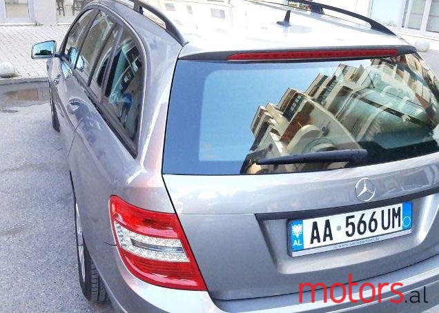 2011' Mercedes-Benz C-Class photo #4