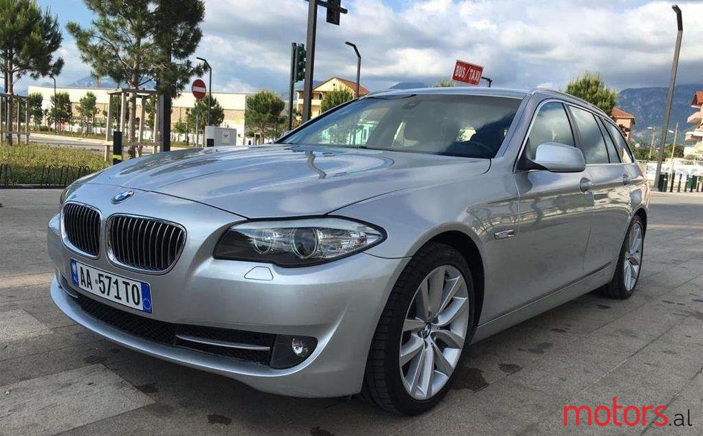 2011' BMW 520 photo #1