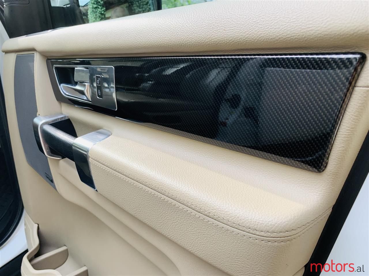 2011' Land Rover Discovery photo #6