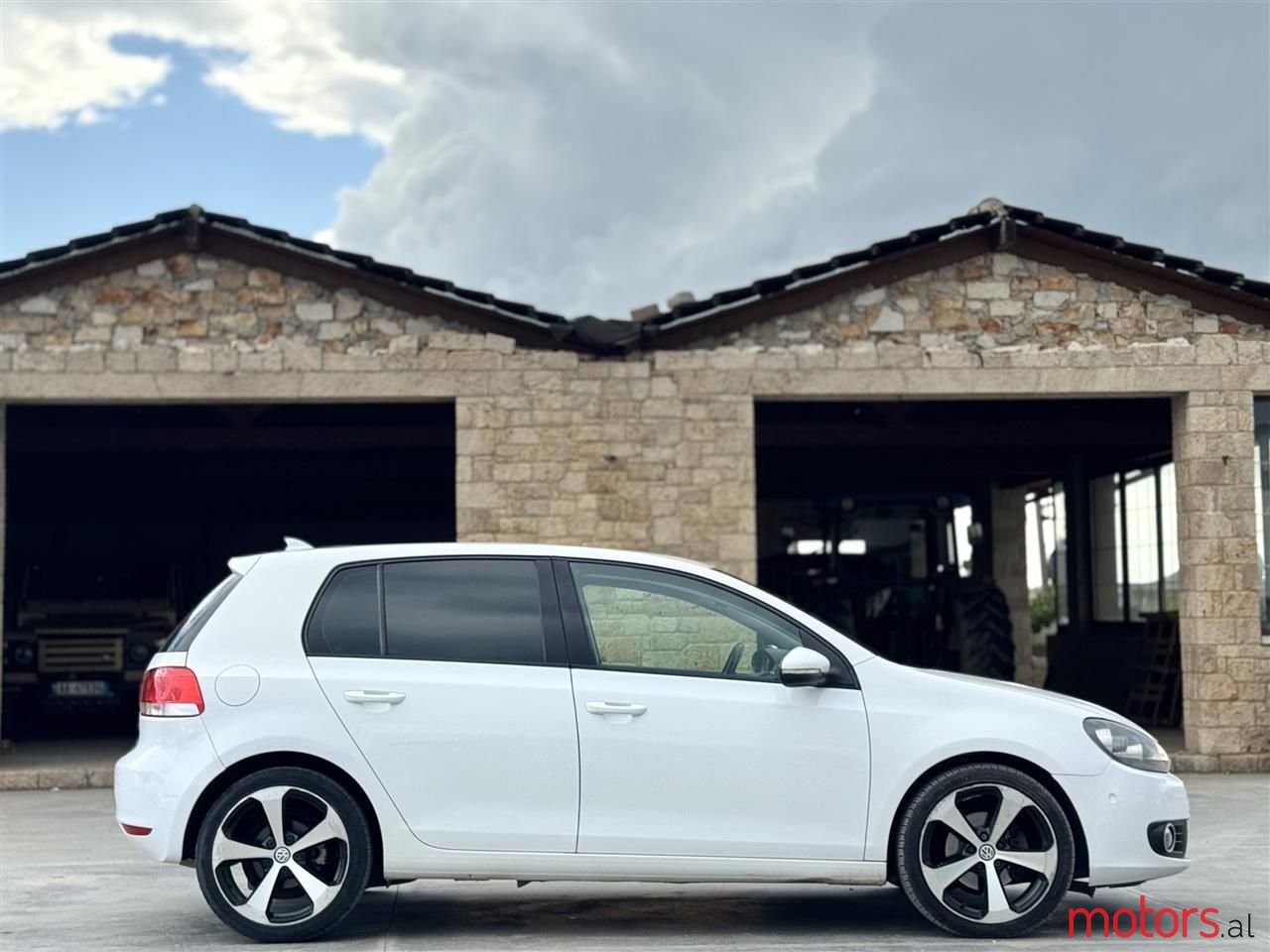 2013' Volkswagen Golf photo #5