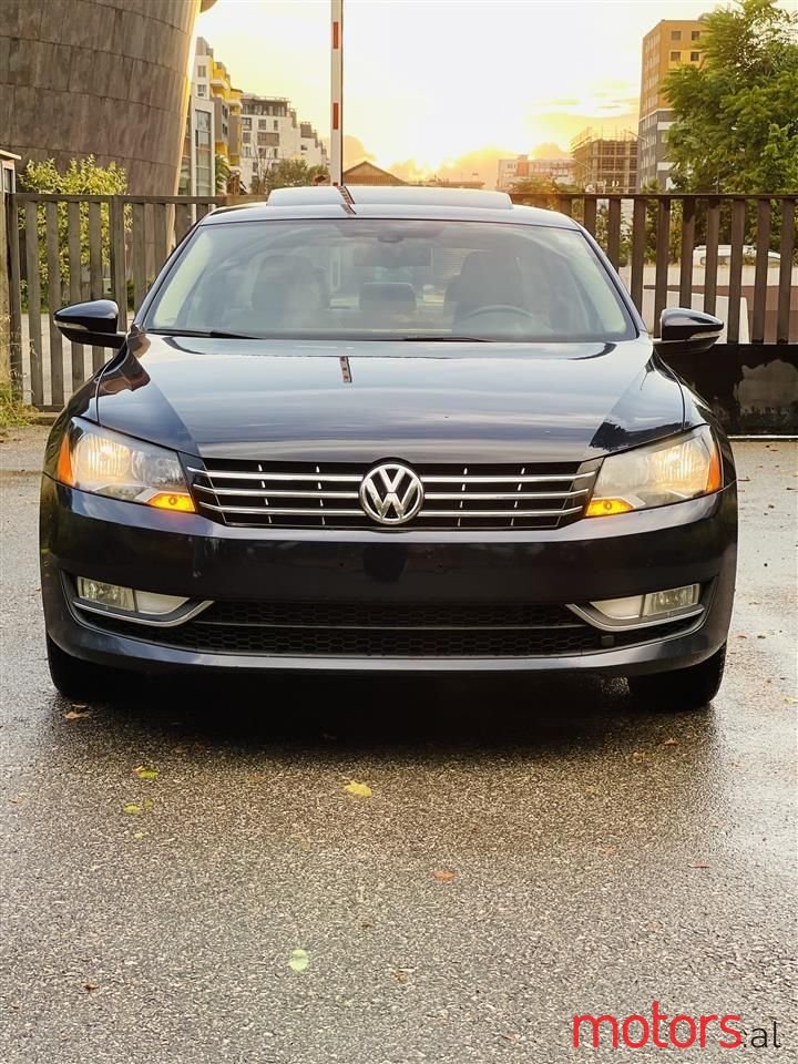 2012' Volkswagen Passat photo #4