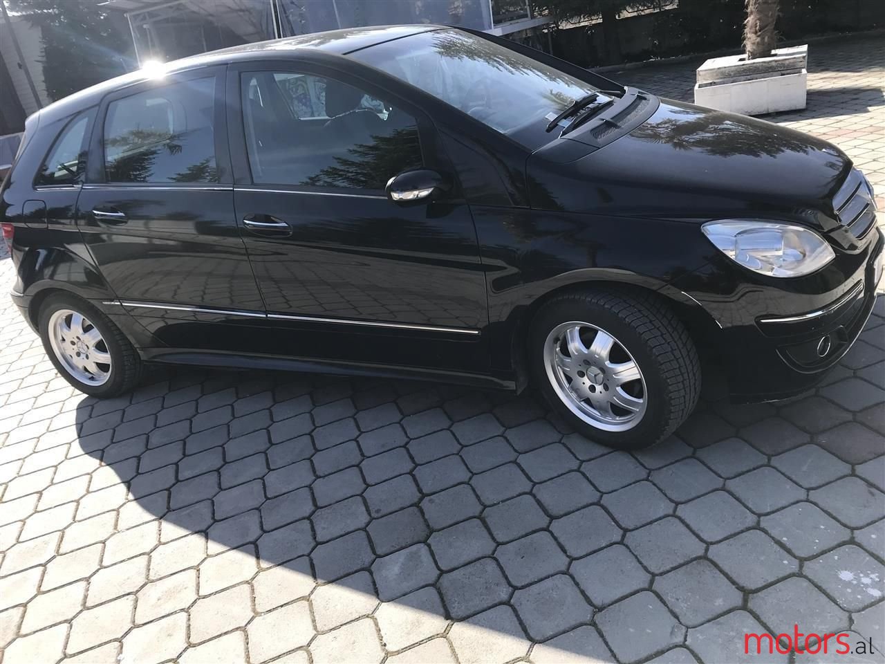 2006' Mercedes-Benz B 200 photo #1