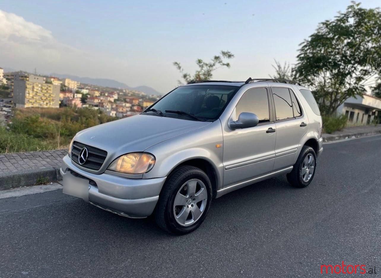 2000' Mercedes-Benz 270 photo #2