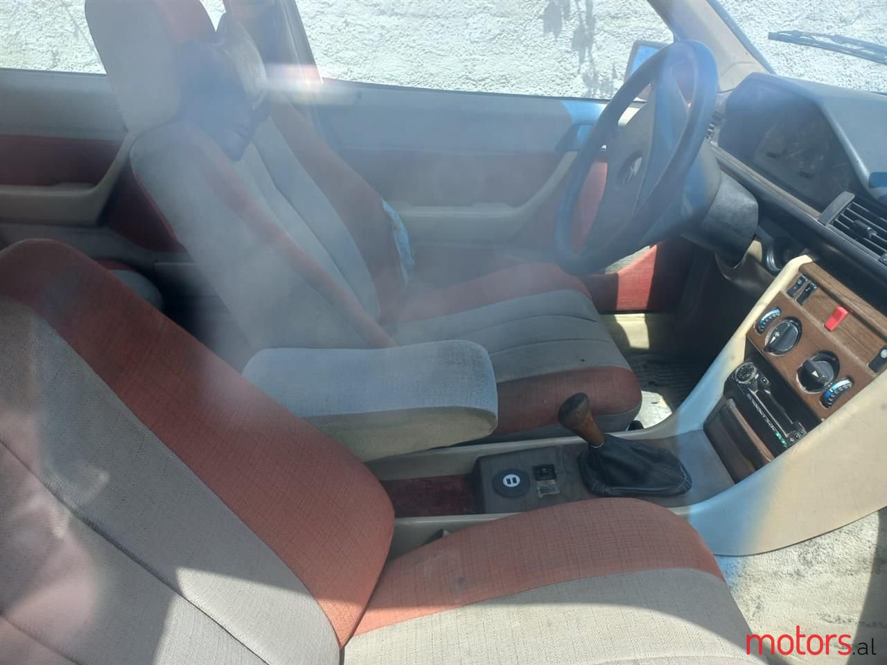 1987' Mercedes-Benz 250 photo #5