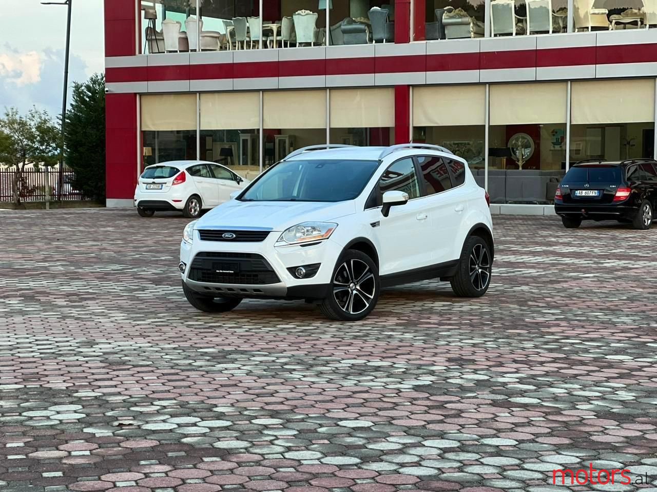 2011' Ford Kuga photo #1