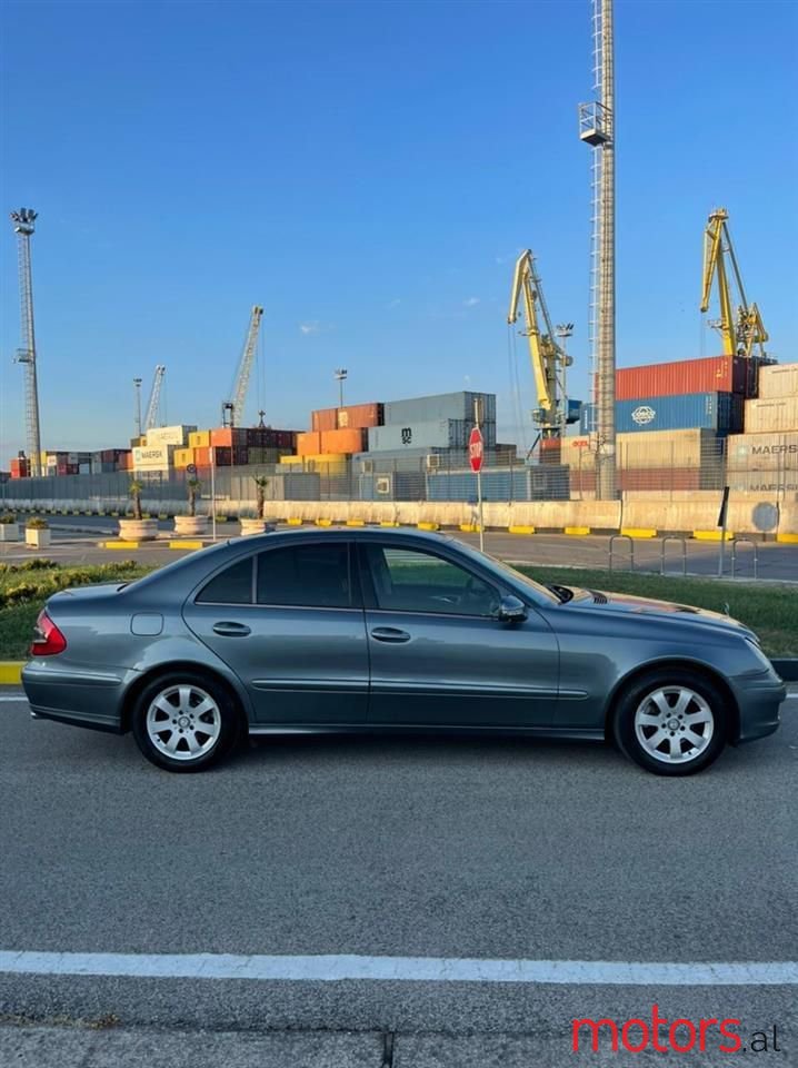 2009' Mercedes-Benz E 280 photo #2