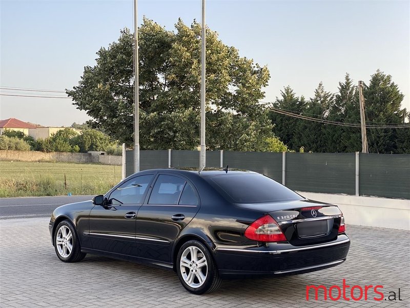 2008' Mercedes-Benz E 320 photo #4