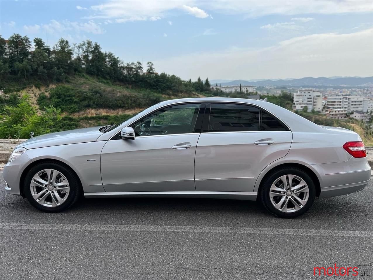 2009' Mercedes-Benz E 220 photo #6