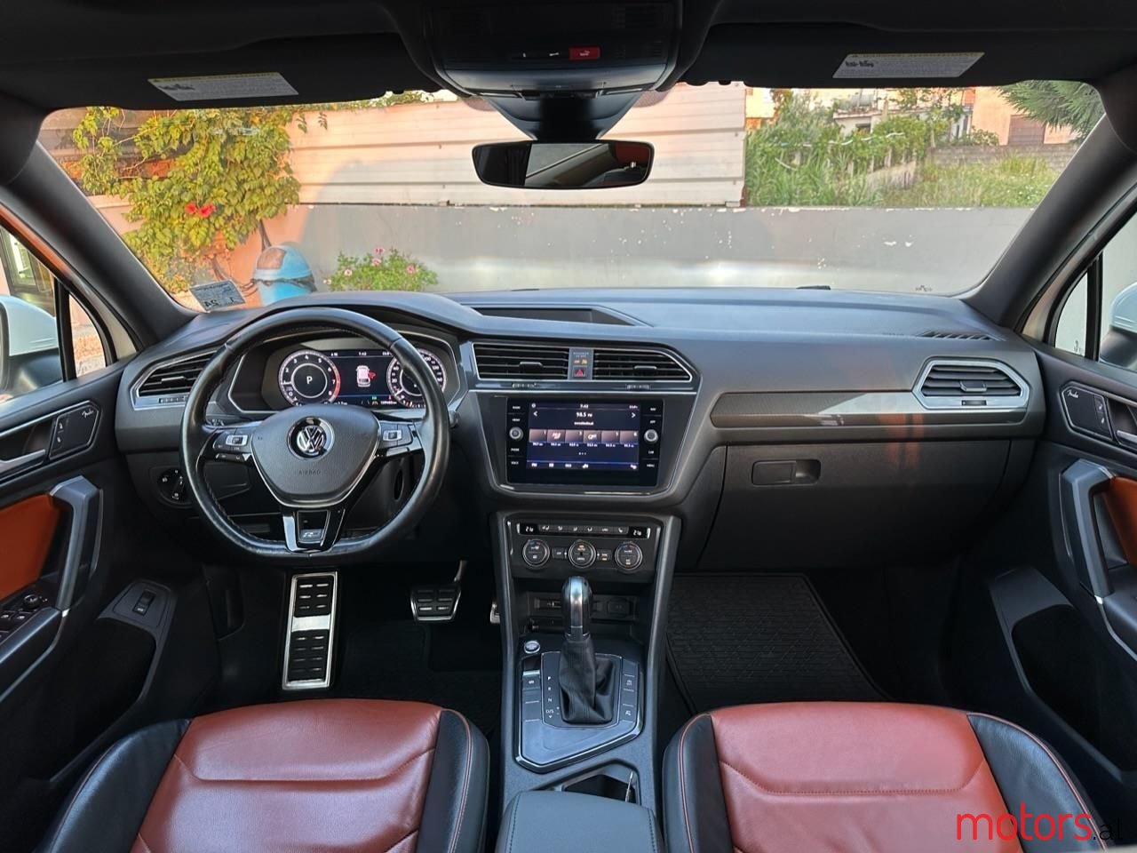 2018' Volkswagen Tiguan photo #4