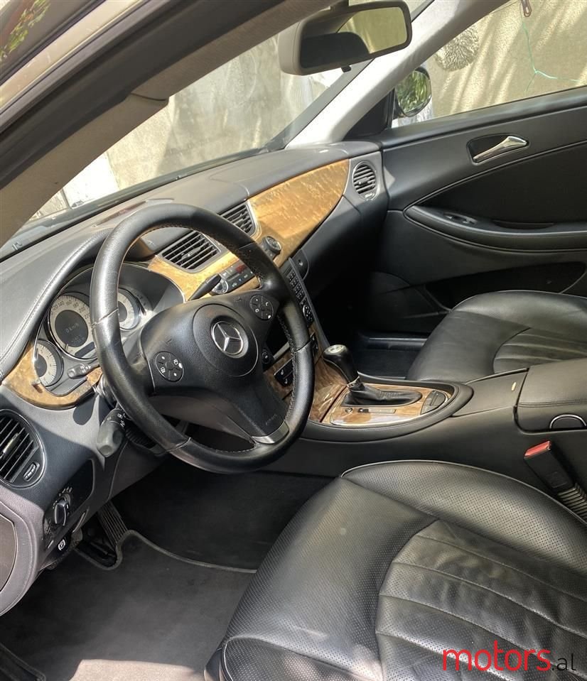 2009' Mercedes-Benz CLS 320 photo #2