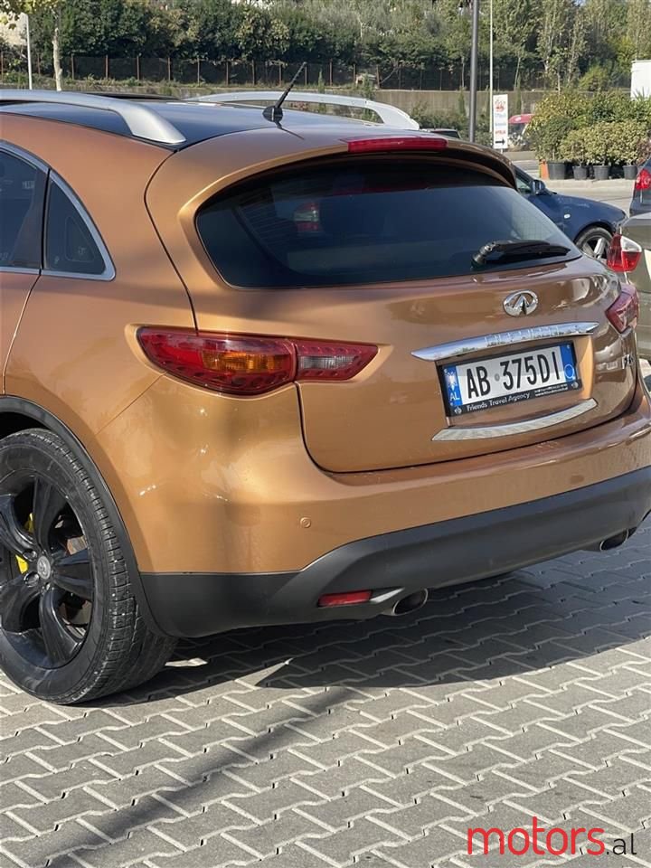 2009' Infiniti FX350 photo #5