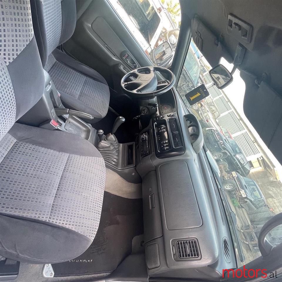 2002' Mitsubishi L200 photo #4