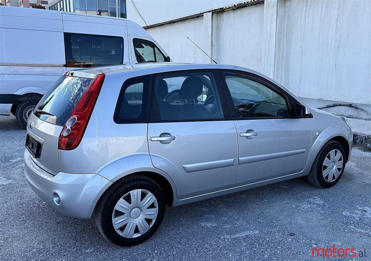 2008' Ford Fiesta photo #2