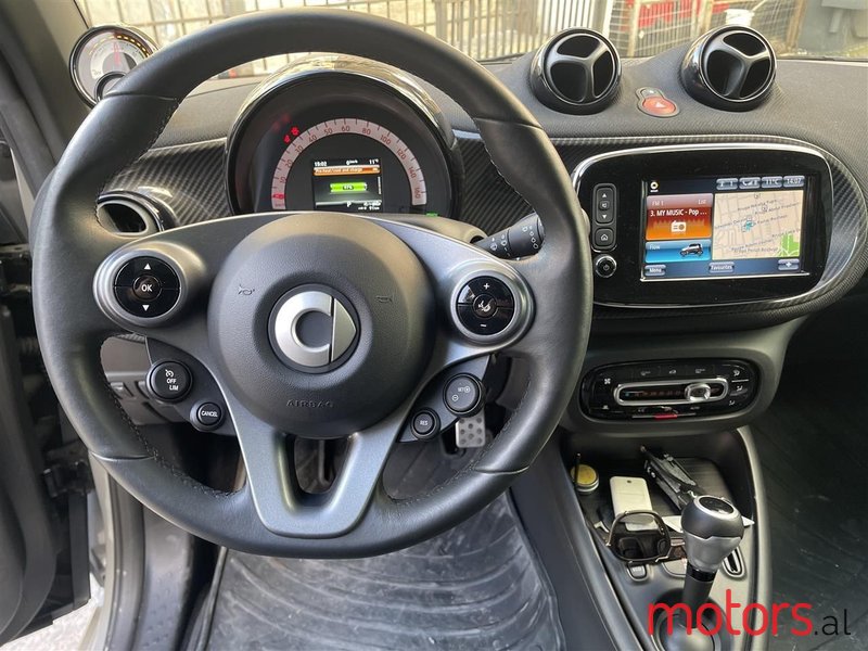 2021' Smart Fortwo photo #6