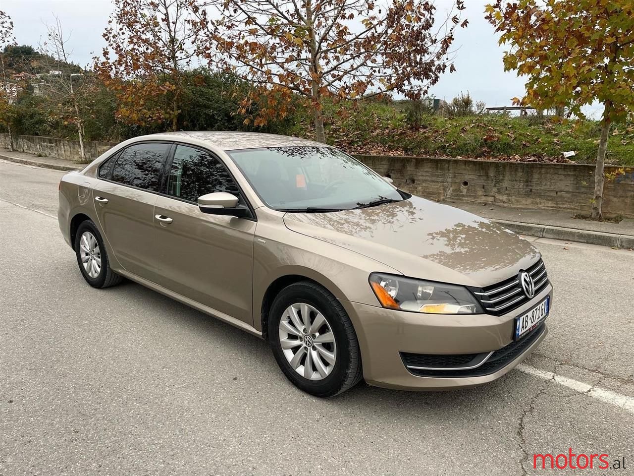 2015' Volkswagen Passat photo #1