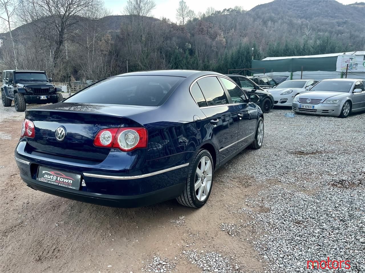 2006' Volkswagen Passat photo #2