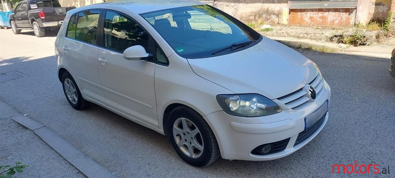 2006' Volkswagen Golf photo #2