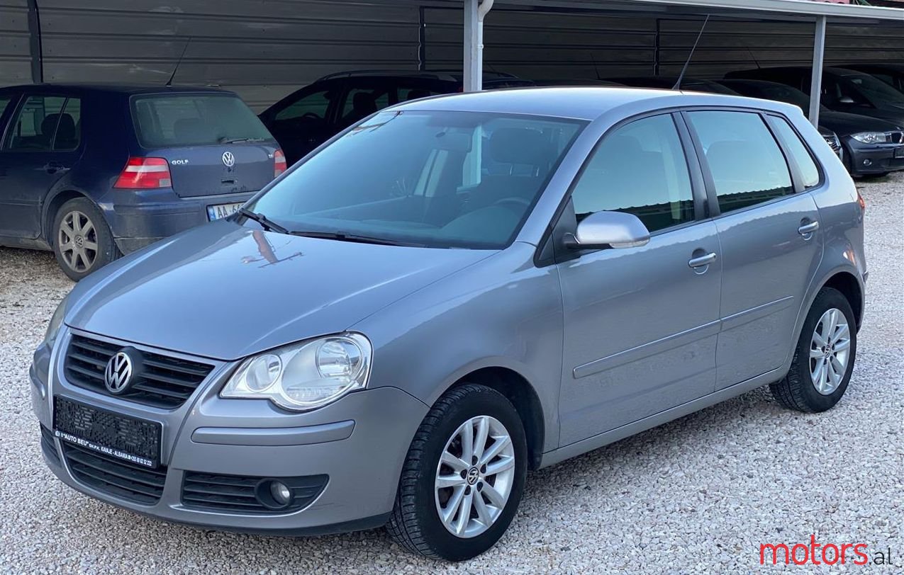 2010' Volkswagen Polo photo #1