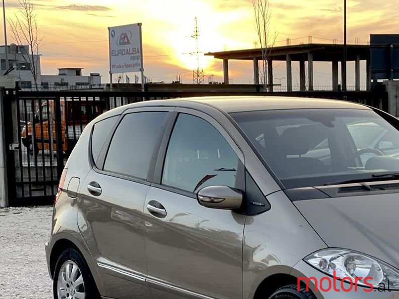 2006' Mercedes-Benz A 180 photo #5