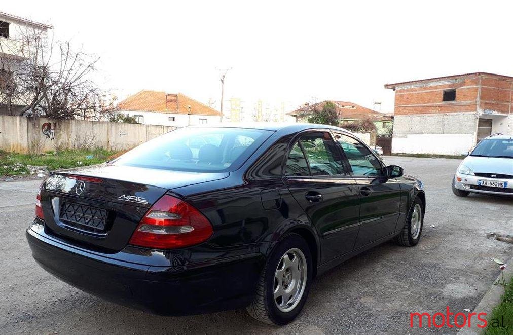 2002' Mercedes-Benz E 220 photo #1