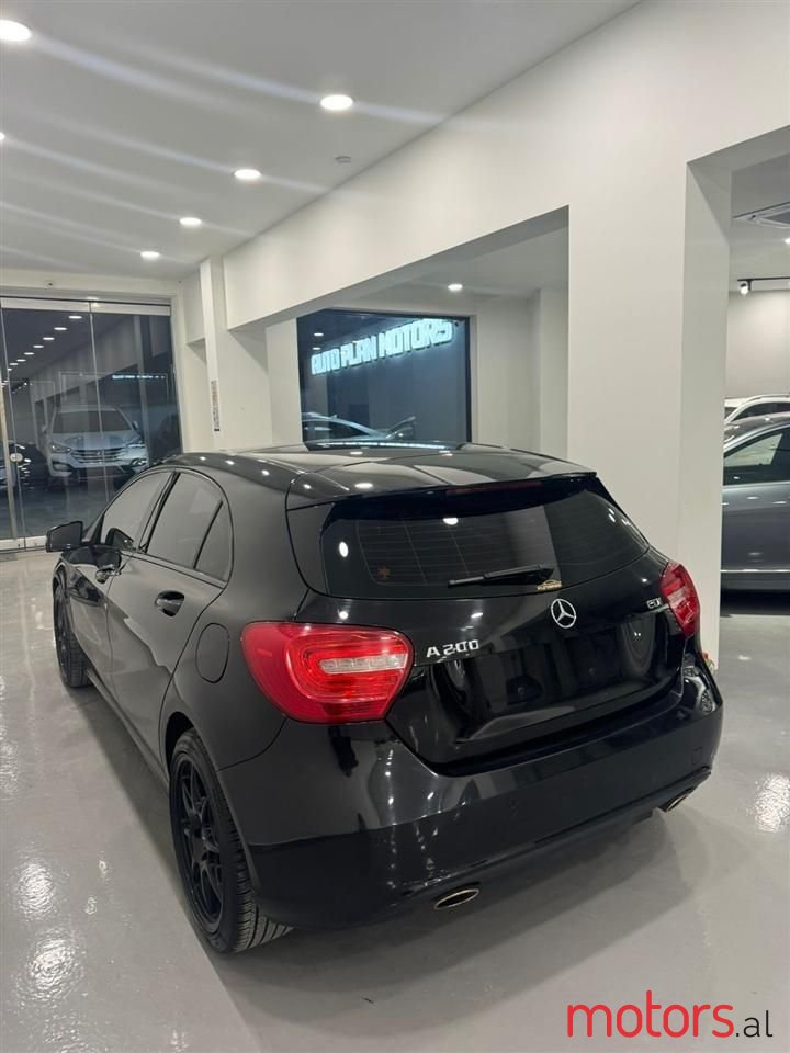 2013' Mercedes-Benz A 200 photo #4