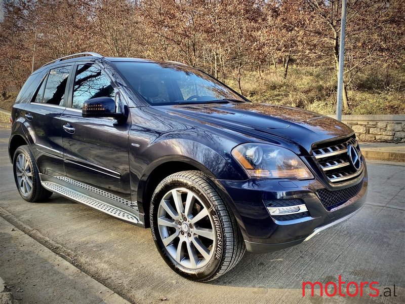 2011' Mercedes-Benz ML 350 photo #2