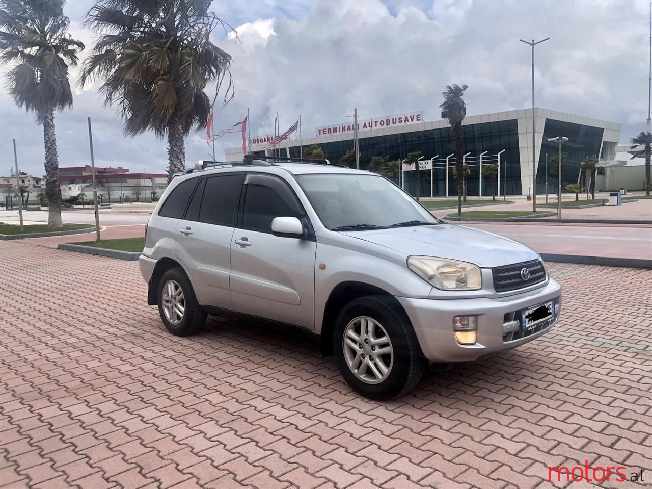 2002' Toyota RAV4 photo #1