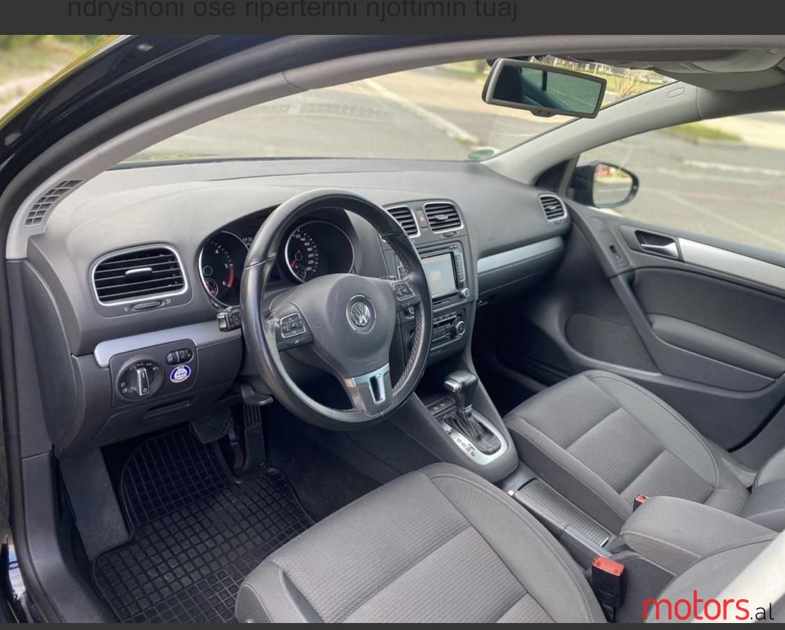 2011' Volkswagen Golf photo #3