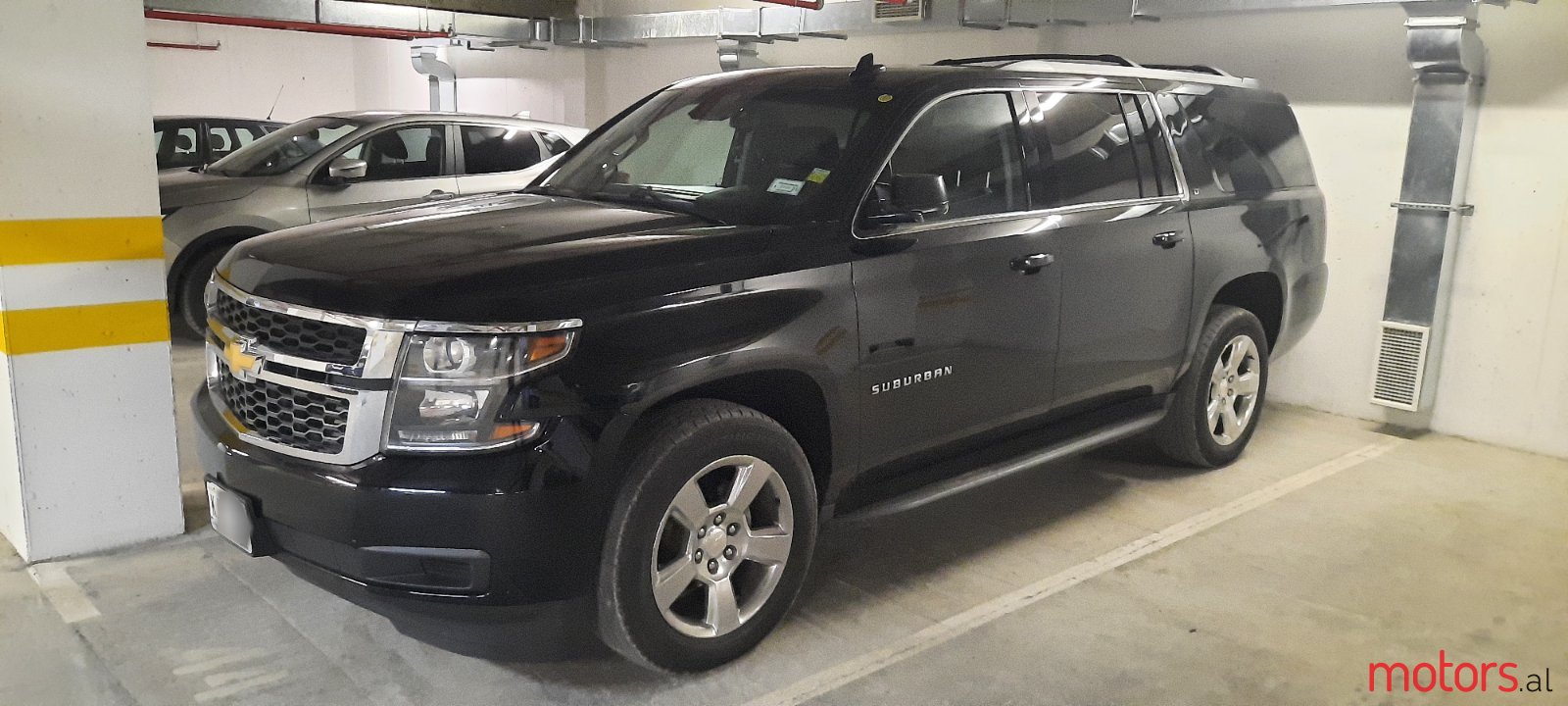 2017' Chevrolet Suburban 1500 photo #6