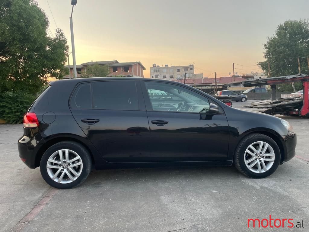 2011' Volkswagen Golf photo #6