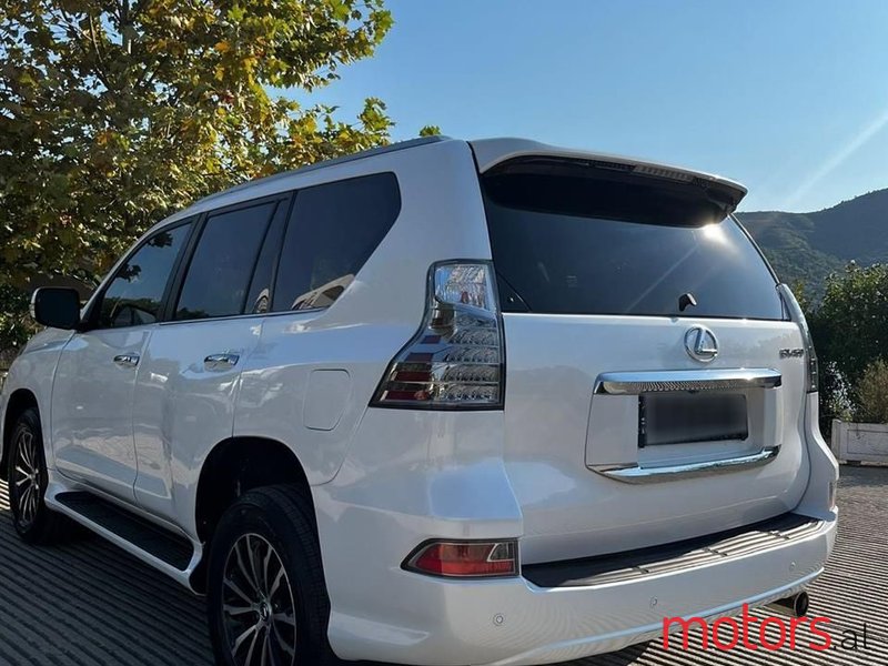 2011' Lexus GX 470 photo #3