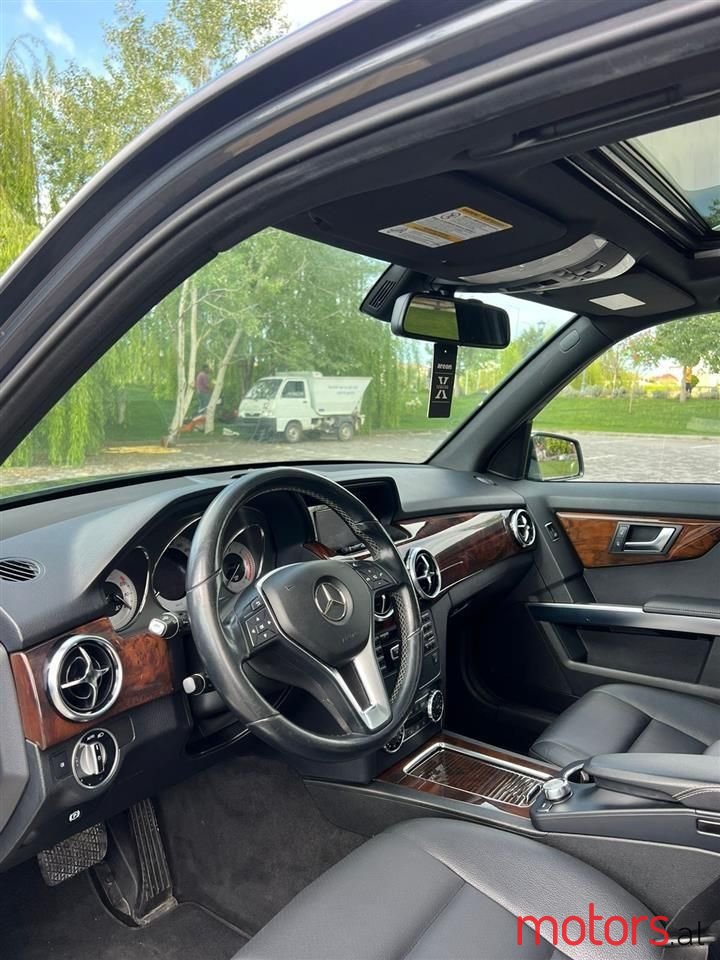 2014' Mercedes-Benz GLK 250 photo #6