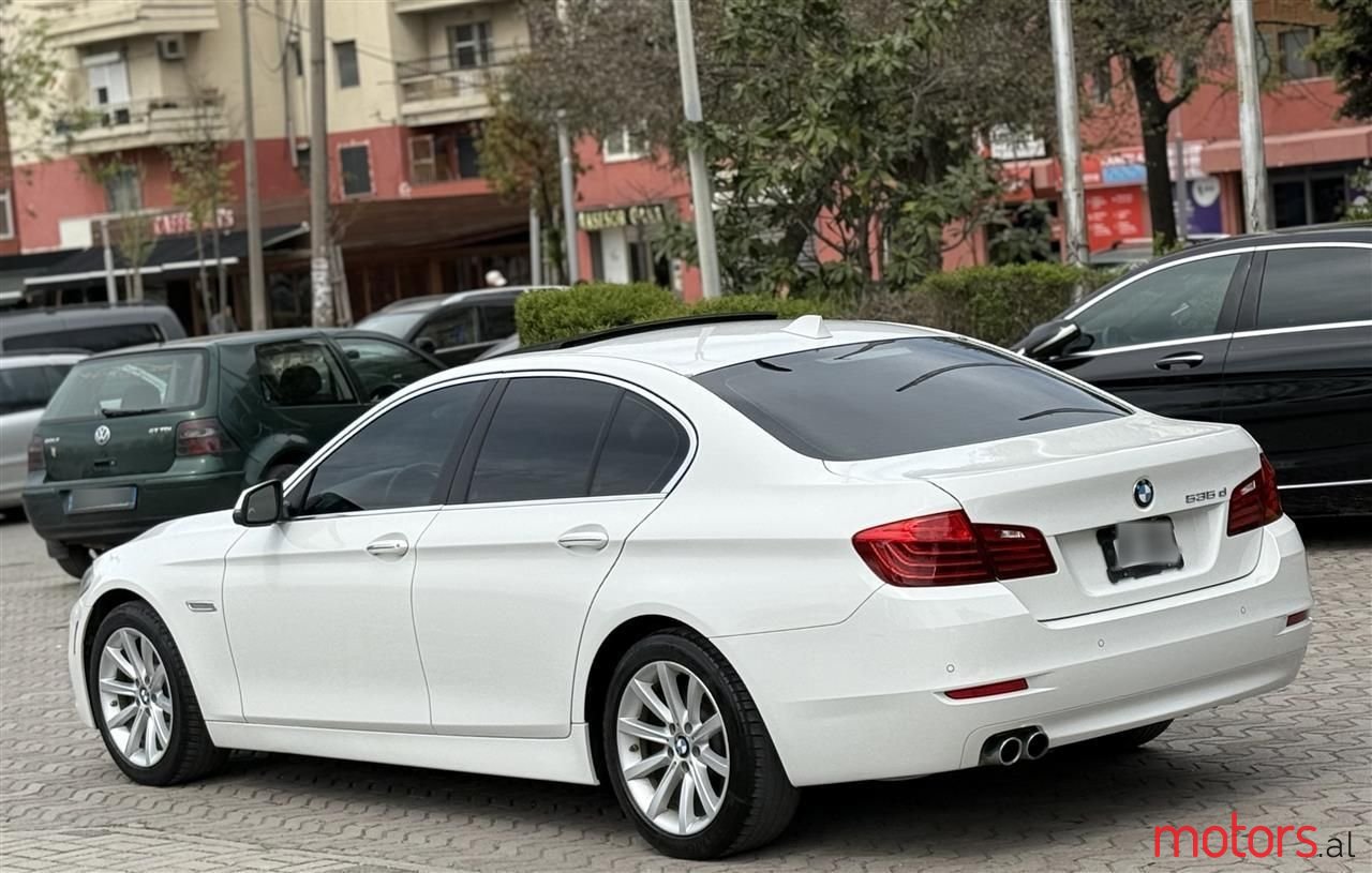 2015' BMW 535 photo #4