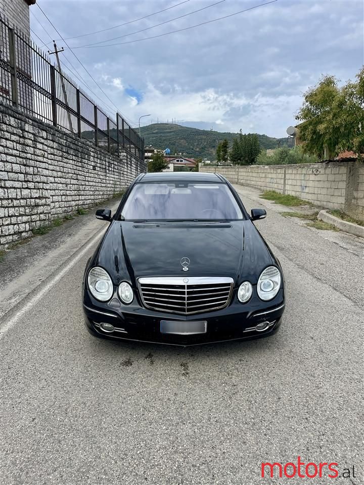 2008' Mercedes-Benz E 220 photo #3