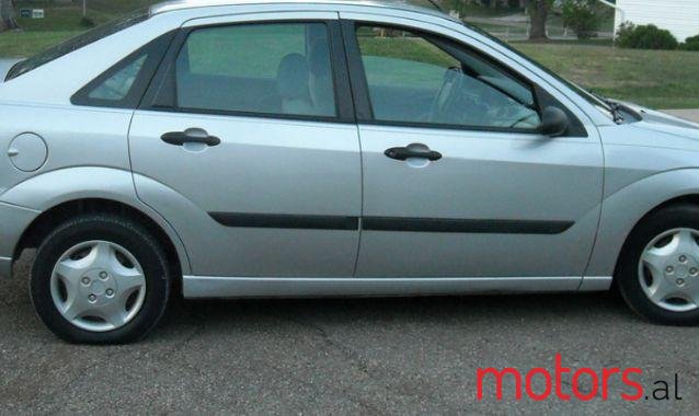 2003' Ford Focus photo #1