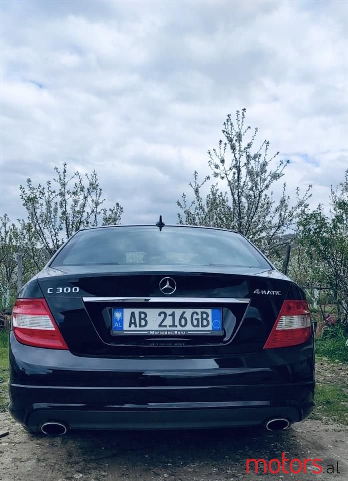 2009' Mercedes-Benz C 300 photo #2