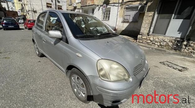 2004' Toyota Yaris photo #1