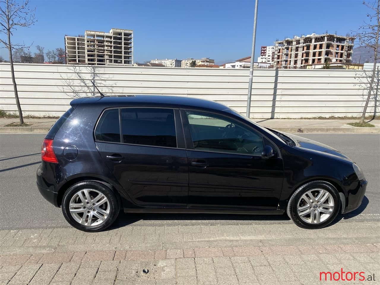 2007' Volkswagen Golf photo #5