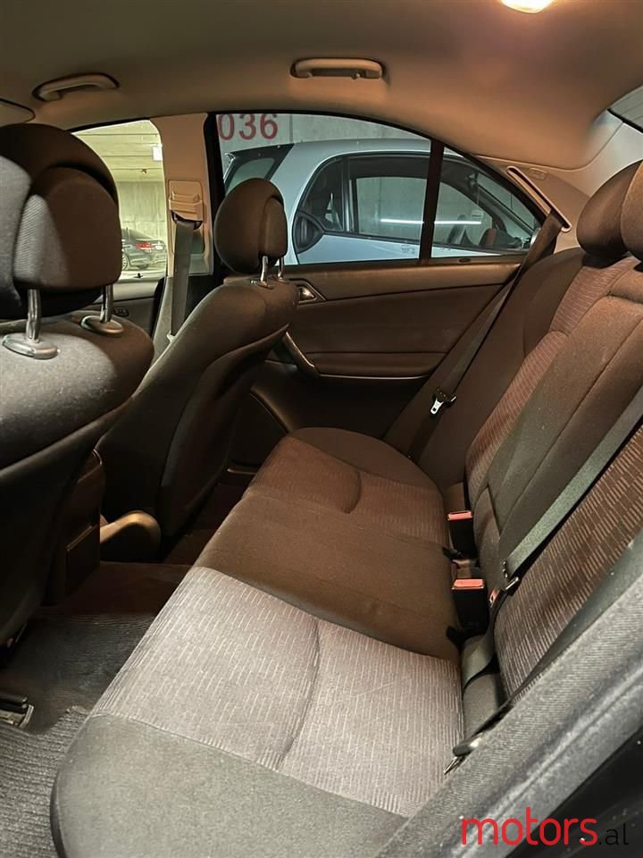 2004' Mercedes-Benz C 200 photo #4